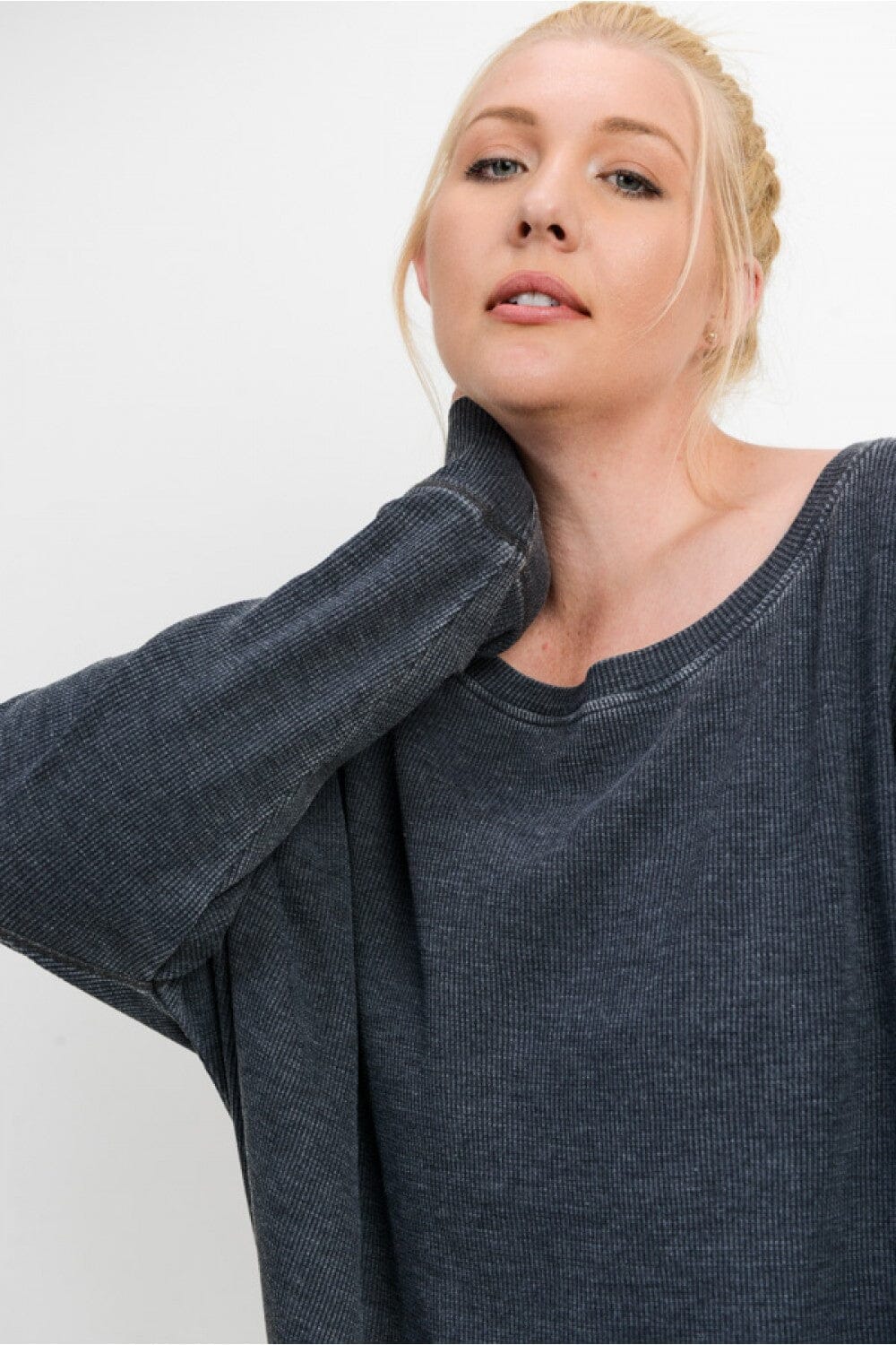 Curvy Ribbed Roundneck Pullover